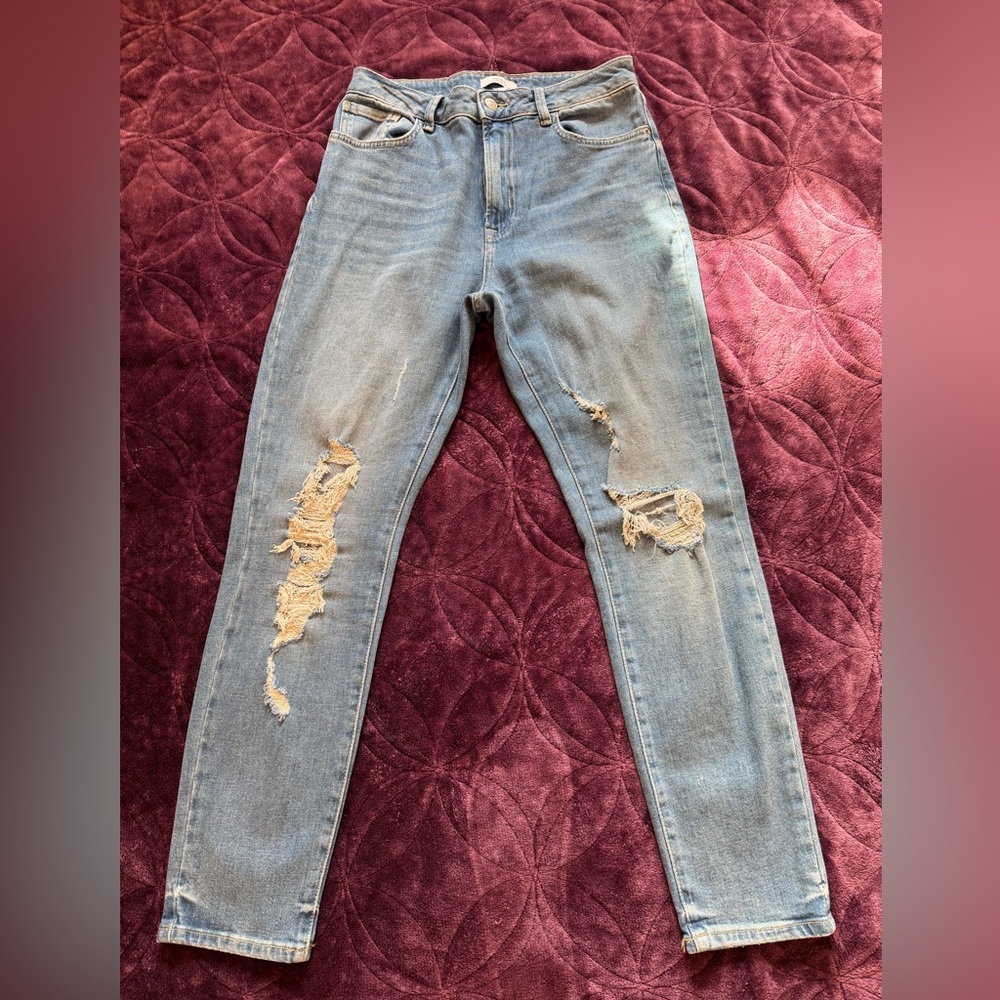 Forever 21 Blue Ripped Skinny Jeans